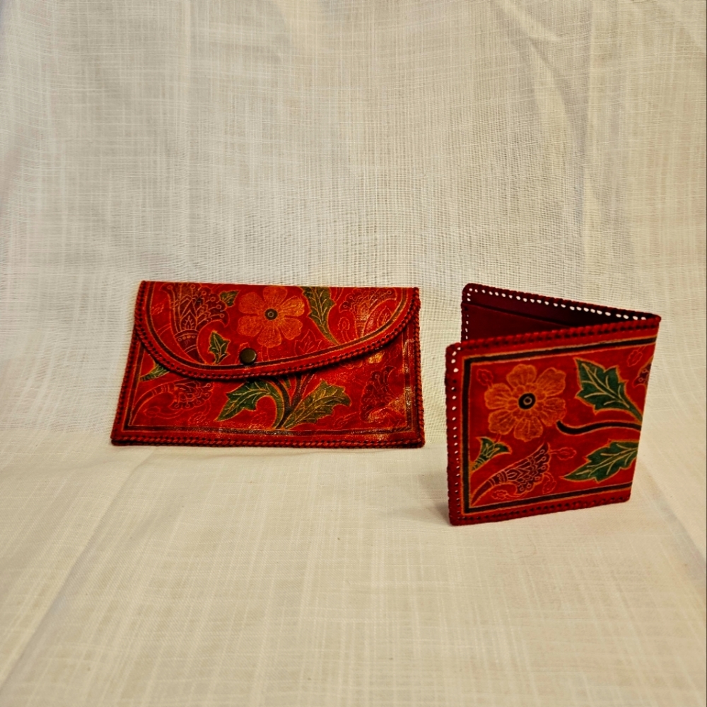 Leather wallet and simple purse